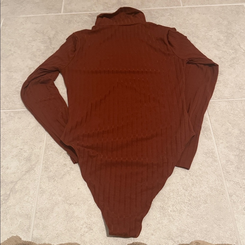 SHEIN Rust Ribbed Bodysuit - Picture 2 of 3
